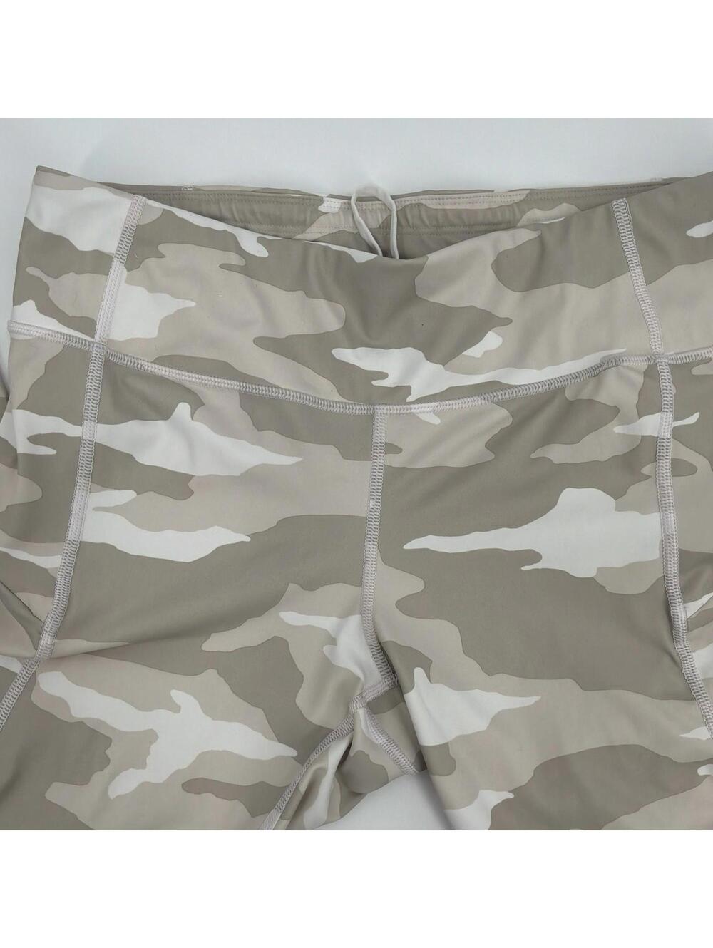 Athleta Winter Camo White Cropped Leggings Size LP - Picture 7 of 7
